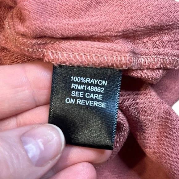 torrid pink tank top 100% rayon with adjustable straps size 1 beach summer - Picture 6 of 9